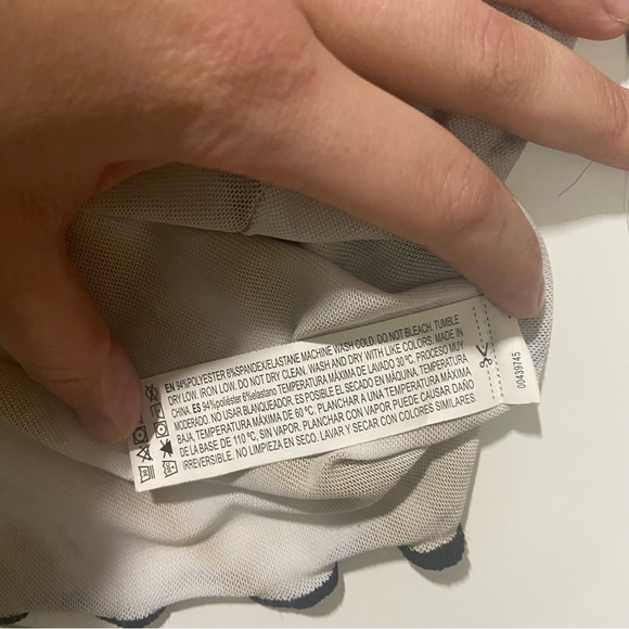 Sheer mesh tie dye cropped turtle neck, size L - Picture 4 of 5